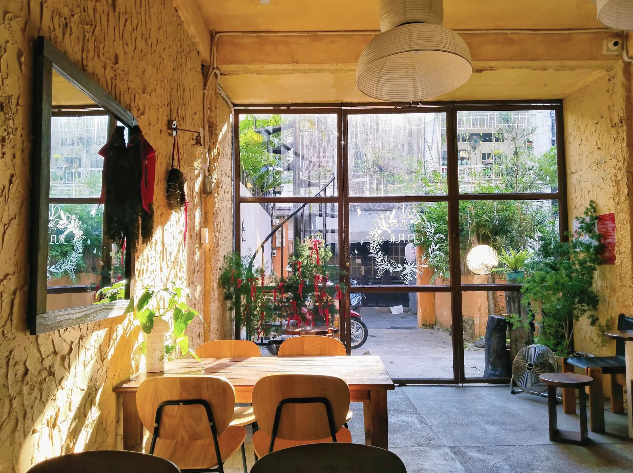 C.Fleur Cafe