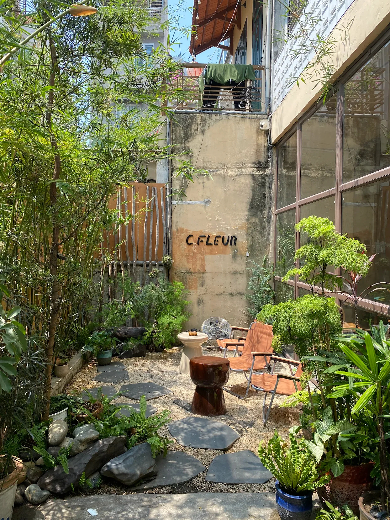 C.Fleur Cafe 2